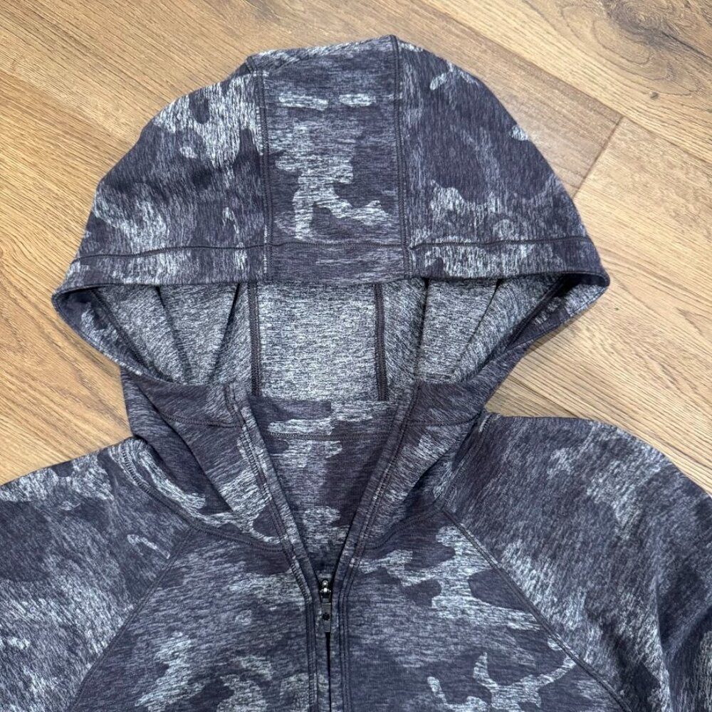 Lululemon Warm Stabilizer 1/2 Zip Hoodie Size 6 Incognito Camo - Picture 2 of 5